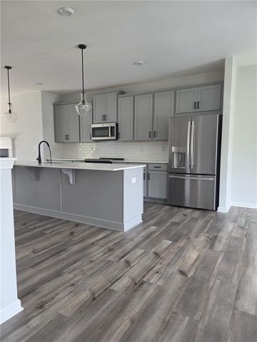 1449 Creekside Cir NW, Atlanta, GA 30318