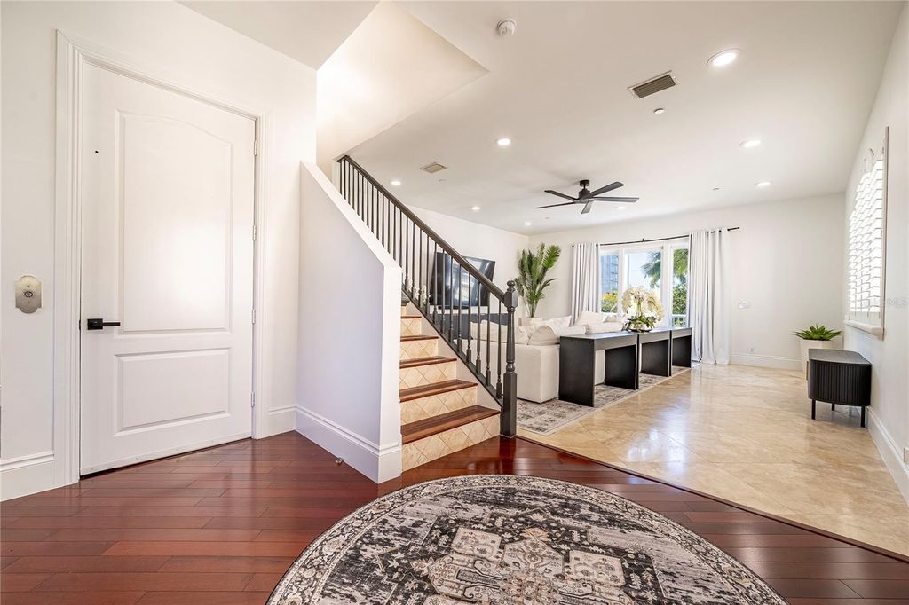 Image 19 of property listing at 430 SUNSET DRIVE, Pompano Beach, FL 33062