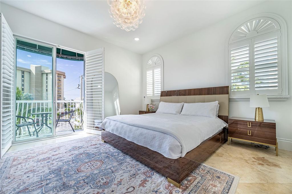 Image 26 of property listing at 430 SUNSET DRIVE, Pompano Beach, FL 33062