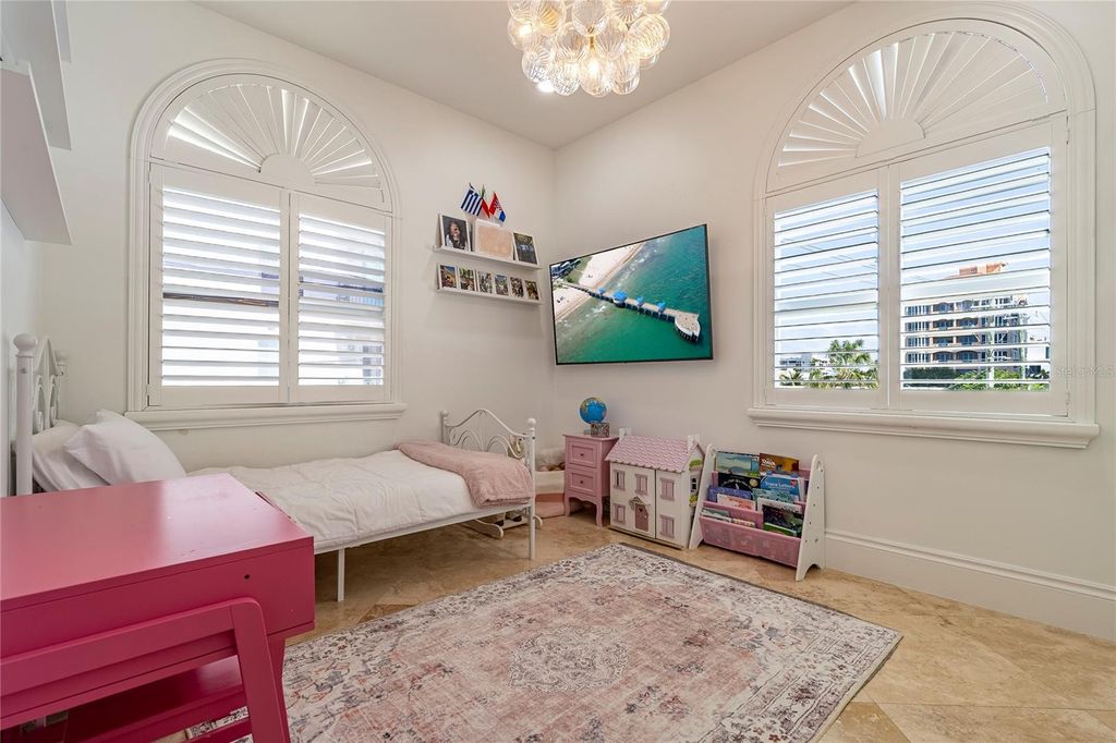 Image 37 of property listing at 430 SUNSET DRIVE, Pompano Beach, FL 33062