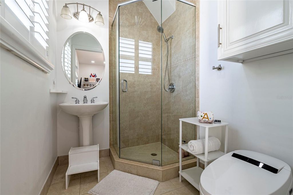 Image 39 of property listing at 430 SUNSET DRIVE, Pompano Beach, FL 33062