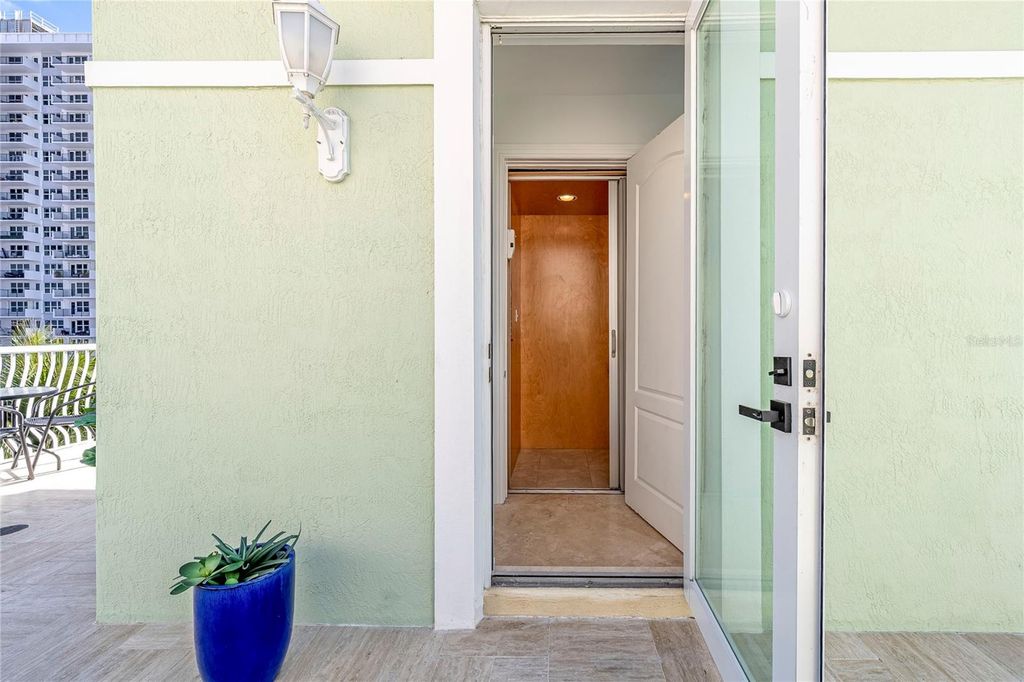 Image 51 of property listing at 430 SUNSET DRIVE, Pompano Beach, FL 33062