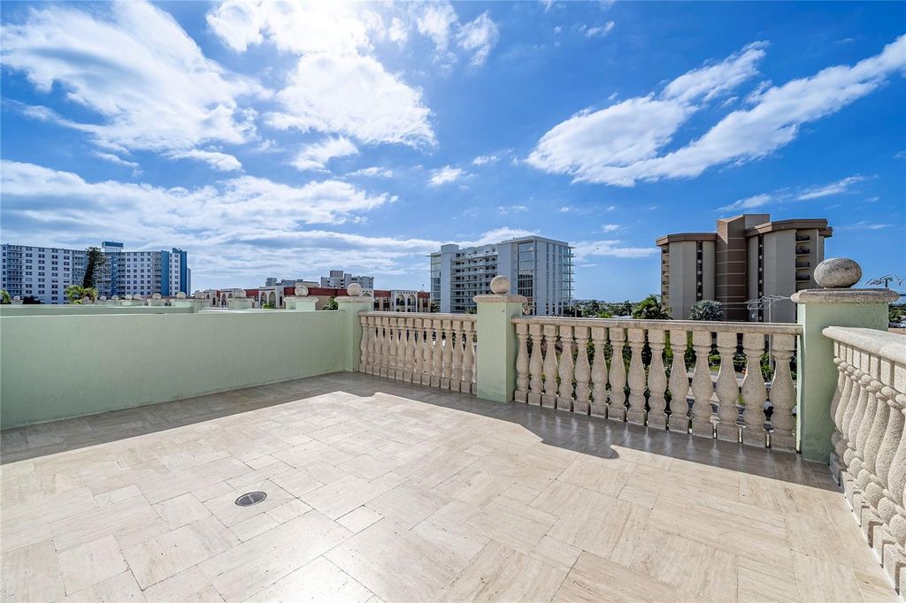 Image 53 of property listing at 430 SUNSET DRIVE, Pompano Beach, FL 33062