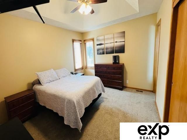 710 Diamond Lane, Papillion, NE 68133