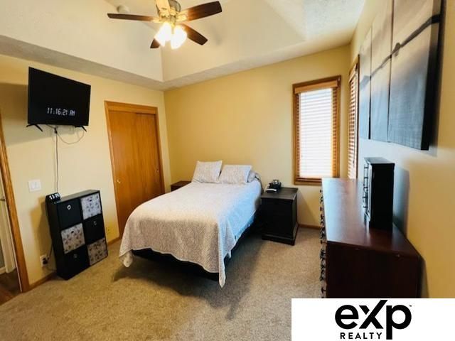 710 Diamond Lane, Papillion, NE 68133