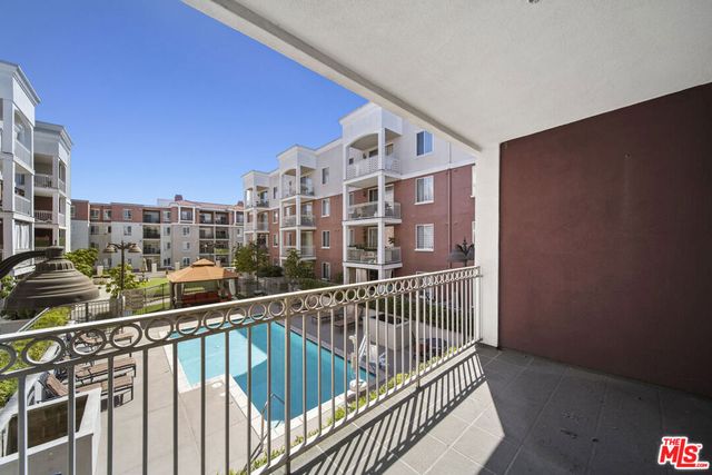 3740 Santa Rosalia Drive 212, Los Angeles, CA 90008