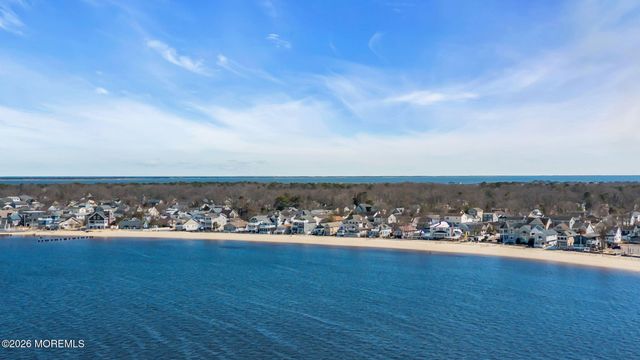 319 Monmouth Avenue, Ocean Gate, NJ 08740