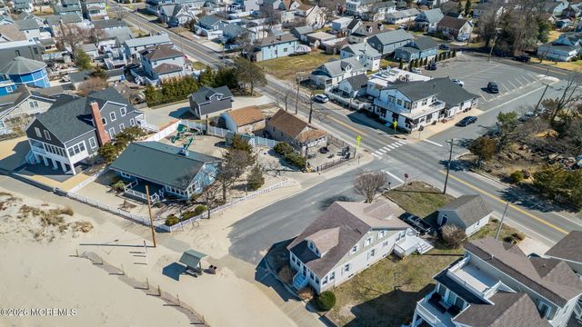319 Monmouth Avenue, Ocean Gate, NJ 08740