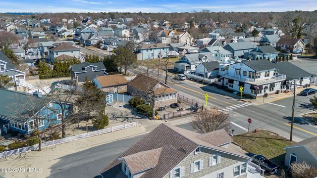 319 Monmouth Avenue, Ocean Gate, NJ 08740