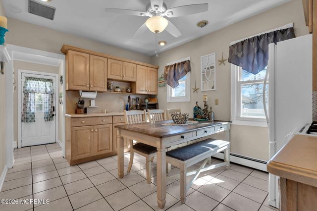 319 Monmouth Avenue, Ocean Gate, NJ 08740