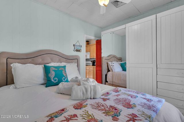319 Monmouth Avenue, Ocean Gate, NJ 08740