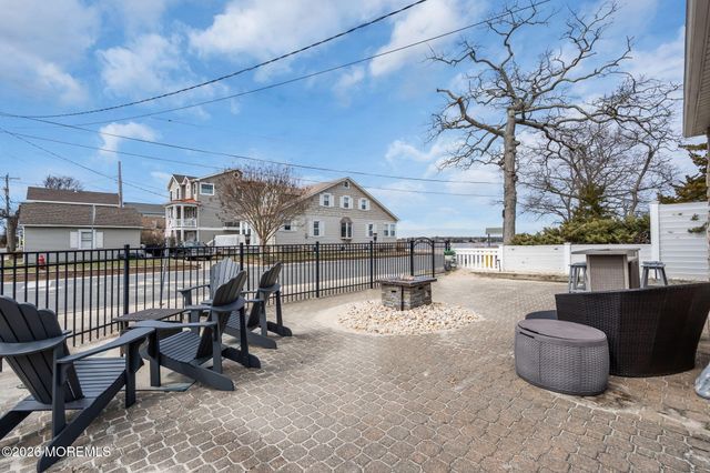 319 Monmouth Avenue, Ocean Gate, NJ 08740