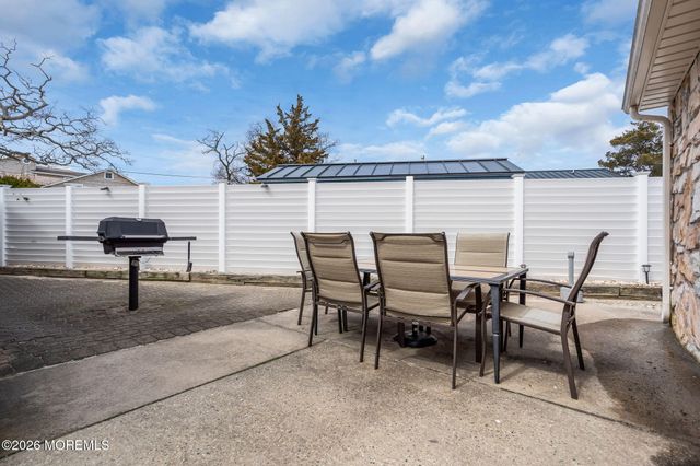 319 Monmouth Avenue, Ocean Gate, NJ 08740