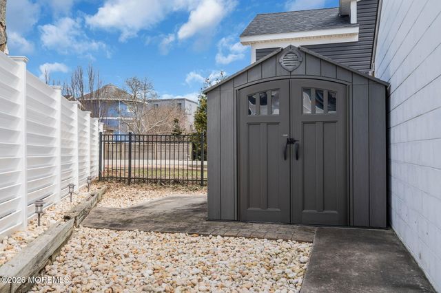 319 Monmouth Avenue, Ocean Gate, NJ 08740