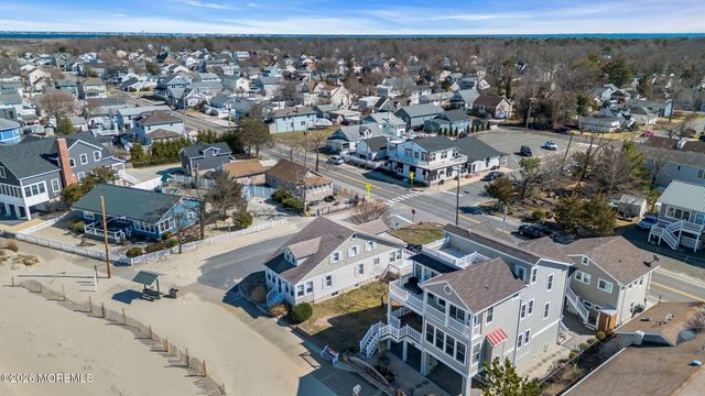 319 Monmouth Avenue, Ocean Gate, NJ 08740