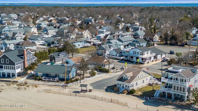 319 Monmouth Avenue, Ocean Gate, NJ 08740