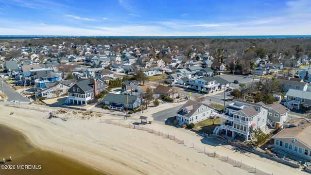 319 Monmouth Avenue, Ocean Gate, NJ 08740