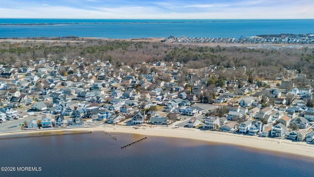 319 Monmouth Avenue, Ocean Gate, NJ 08740