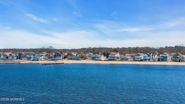 319 Monmouth Avenue, Ocean Gate, NJ 08740