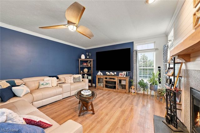 9192 Stonebriar Lane, North Ridgeville, OH 44039