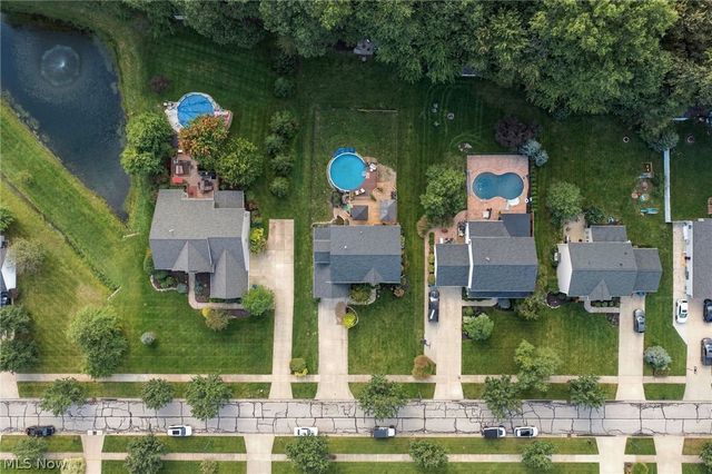 9192 Stonebriar Lane, North Ridgeville, OH 44039