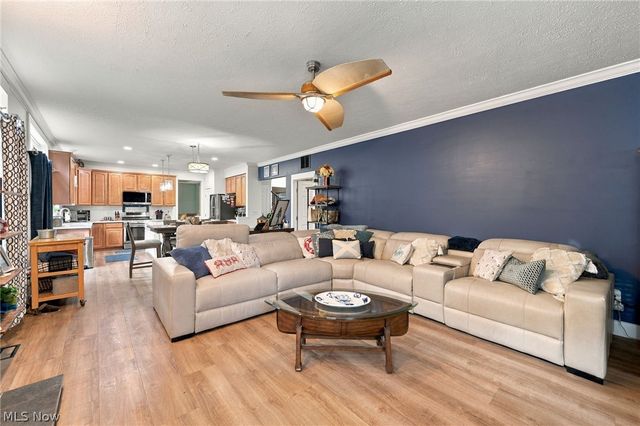 9192 Stonebriar Lane, North Ridgeville, OH 44039