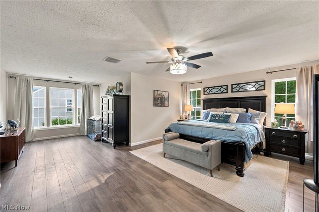 9192 Stonebriar Lane, North Ridgeville, OH 44039