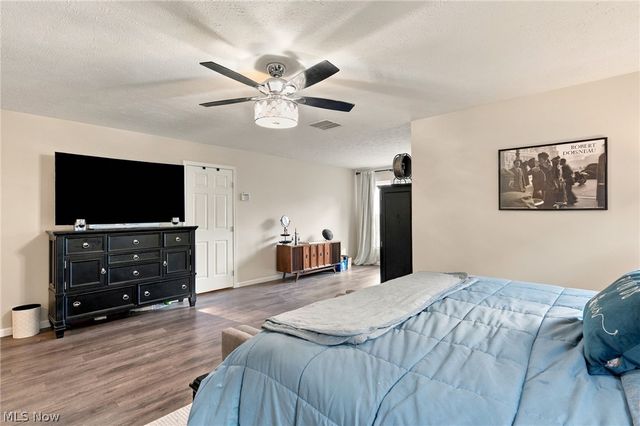 9192 Stonebriar Lane, North Ridgeville, OH 44039