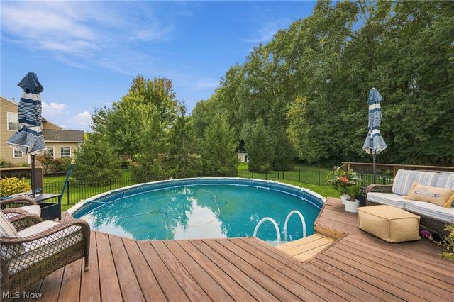 9192 Stonebriar Lane, North Ridgeville, OH 44039