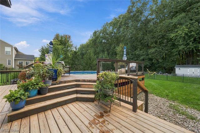 9192 Stonebriar Lane, North Ridgeville, OH 44039