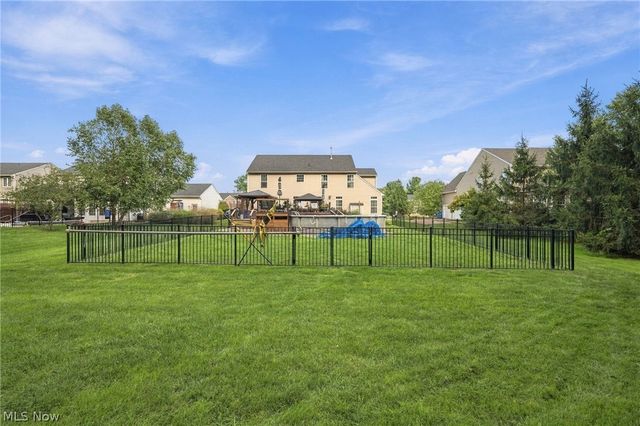 9192 Stonebriar Lane, North Ridgeville, OH 44039