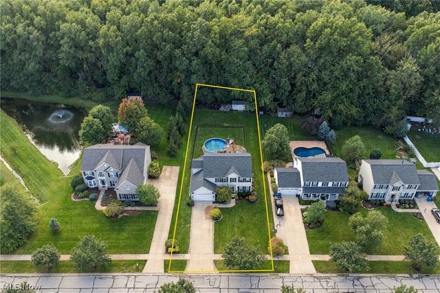 9192 Stonebriar Lane, North Ridgeville, OH 44039