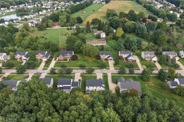 9192 Stonebriar Lane, North Ridgeville, OH 44039