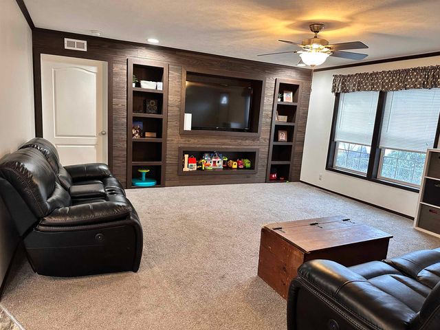20 Royal Crest Park, Rochester, NH 03867