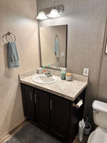 20 Royal Crest Park, Rochester, NH 03867