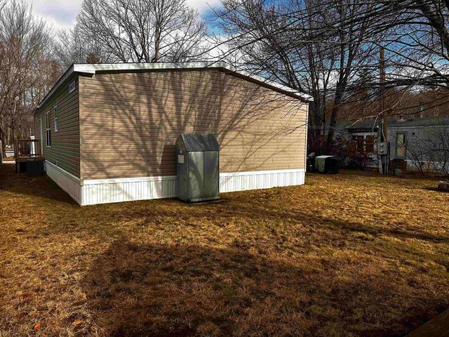 20 Royal Crest Park, Rochester, NH 03867