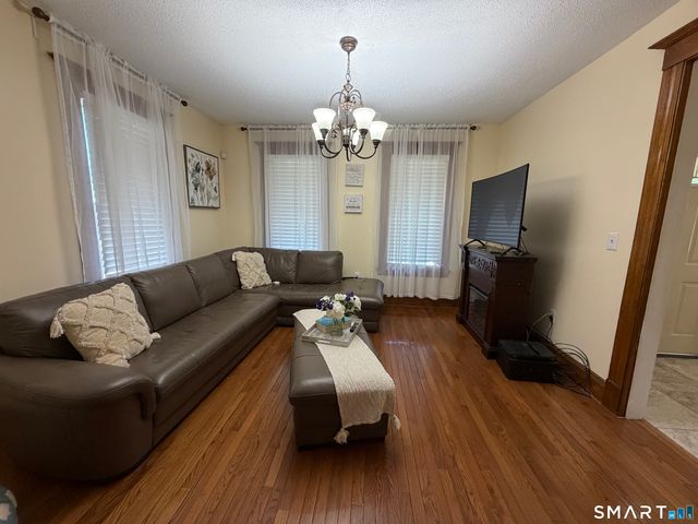 194 Faber Avenue, Waterbury, CT 06704
