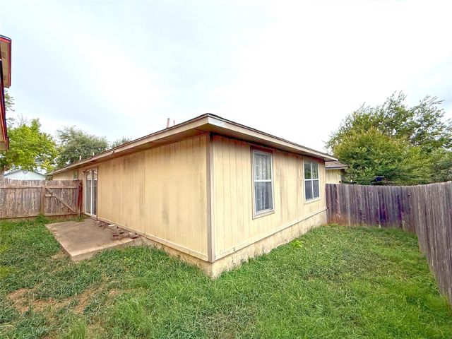 1618 Parkfield CIR, Round Rock, TX 78664