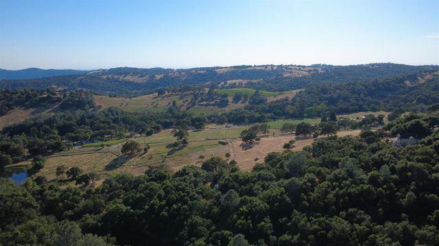 1240 Hidden Ridge Trl, Pilot Hill, CA 95664