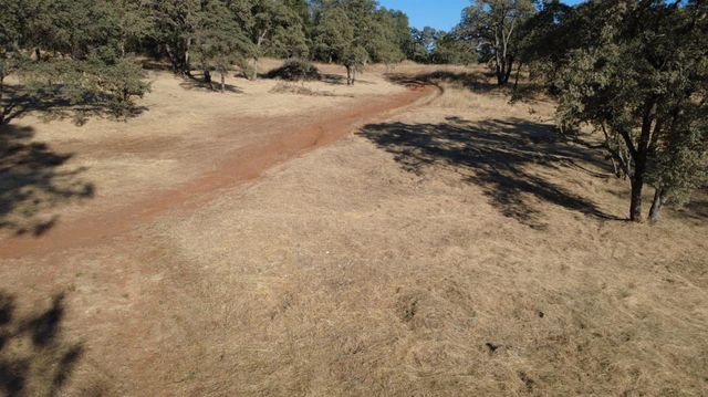 1240 Hidden Ridge Trl, Pilot Hill, CA 95664
