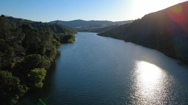 1240 Hidden Ridge Trl, Pilot Hill, CA 95664