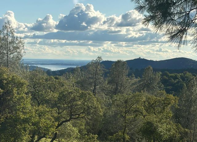 1240 Hidden Ridge Trl, Pilot Hill, CA 95664