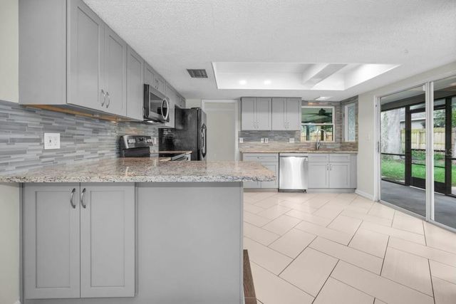 2761 OAK BEND COURT, New Port Richey, FL 34655