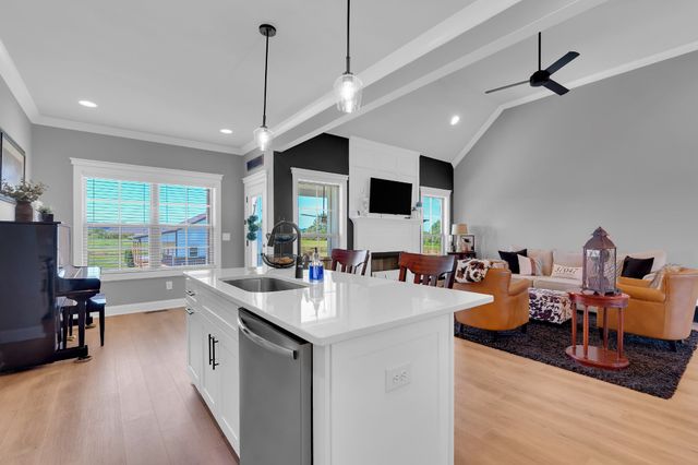 3256 Ostella Rd, Cornersville, TN 37047