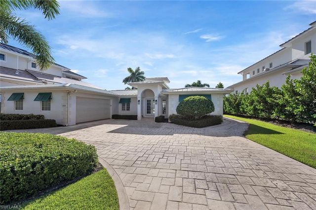 1925 Tarpon RD, Naples, FL 34102