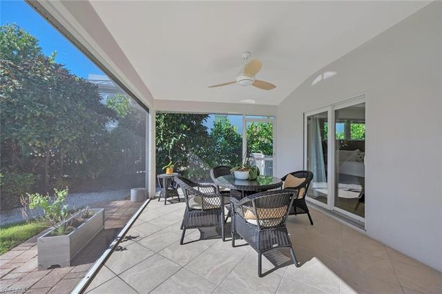 1925 Tarpon RD, Naples, FL 34102