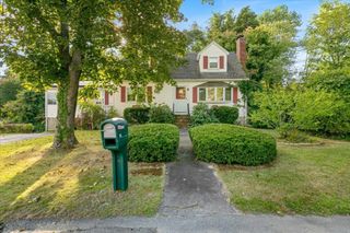 14 Freeport Ave, Methuen, MA 01844
