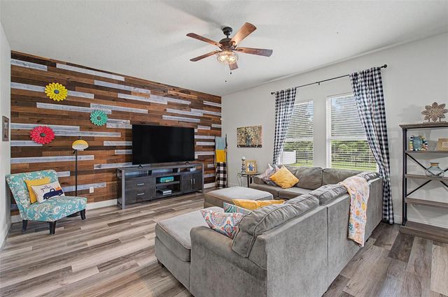 2622 RED FERN DRIVE, Dover, FL 33527