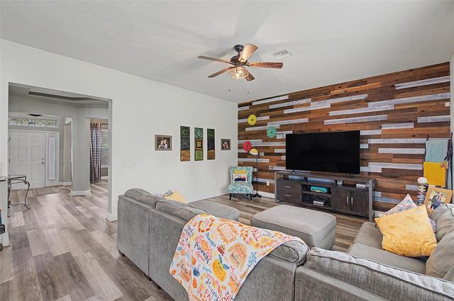 2622 RED FERN DRIVE, Dover, FL 33527