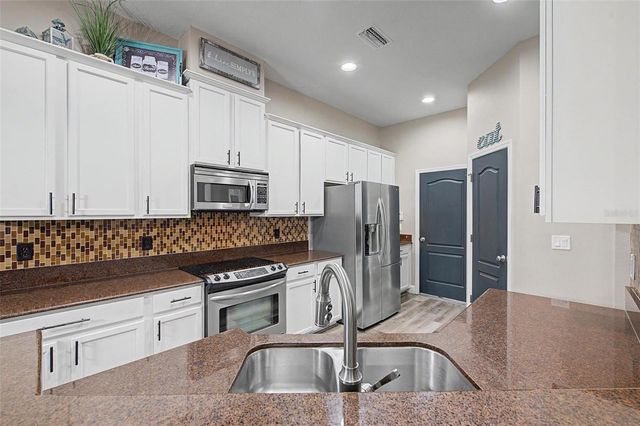 2622 RED FERN DRIVE, Dover, FL 33527